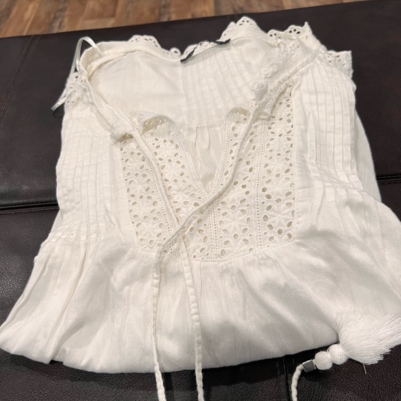 Loose flowy white blouse! 
All over detailed white blouse! - Picture 8 of 8